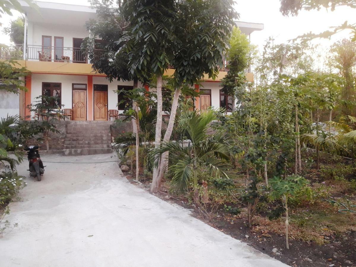 The Teuz B&B Labuan Bajo Exterior foto