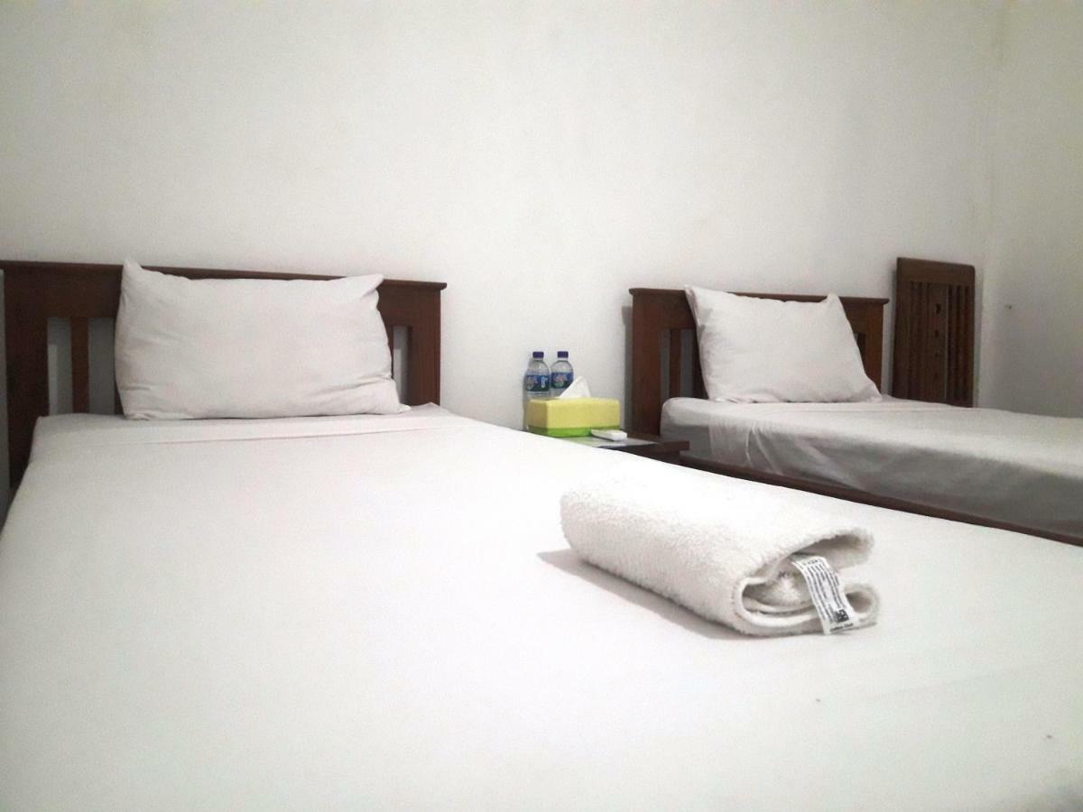 The Teuz B&B Labuan Bajo Exterior foto