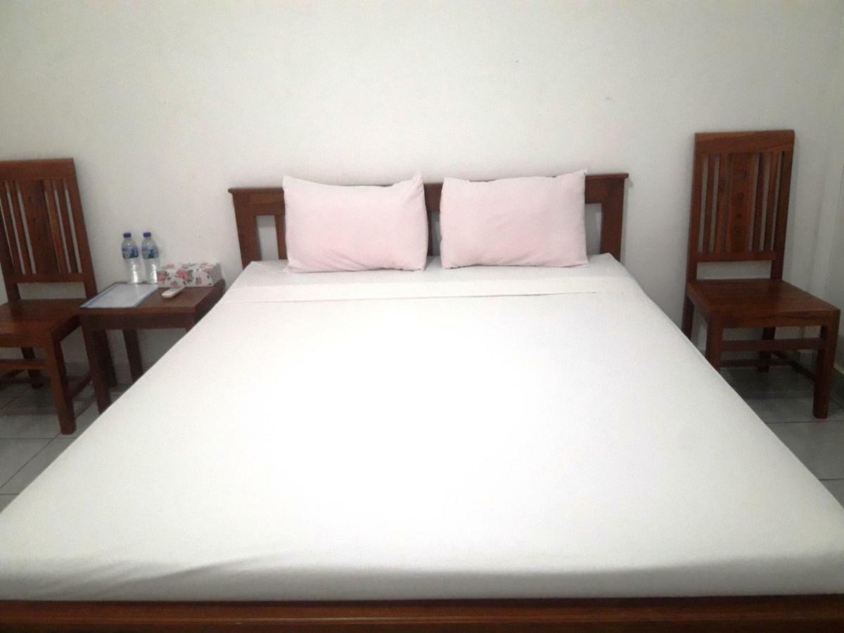 The Teuz B&B Labuan Bajo Exterior foto