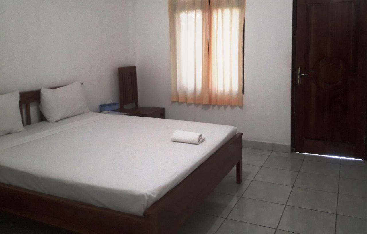 The Teuz B&B Labuan Bajo Exterior foto
