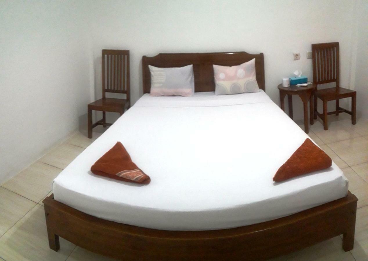The Teuz B&B Labuan Bajo Exterior foto