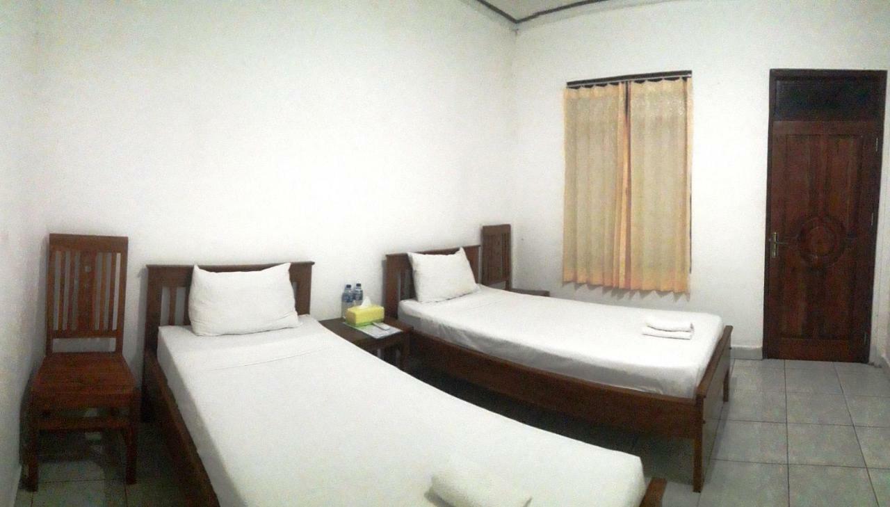 The Teuz B&B Labuan Bajo Exterior foto