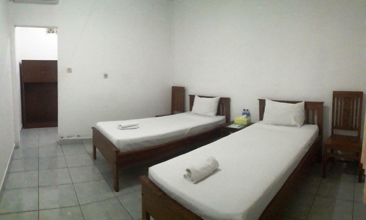 The Teuz B&B Labuan Bajo Exterior foto
